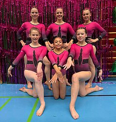 Hinten: Laura Aschenbrenner (FTSV Heckershausen), Laurana Schachtschneider (TSG Wellerode), Sophia Weisenfeld (Gastturnerien); vorne: Lea Hansen (TSG Wellerode), Elara Oliviero (GSV Eintracht Baunatal), Sofia Simonow (KSV Baunatal)