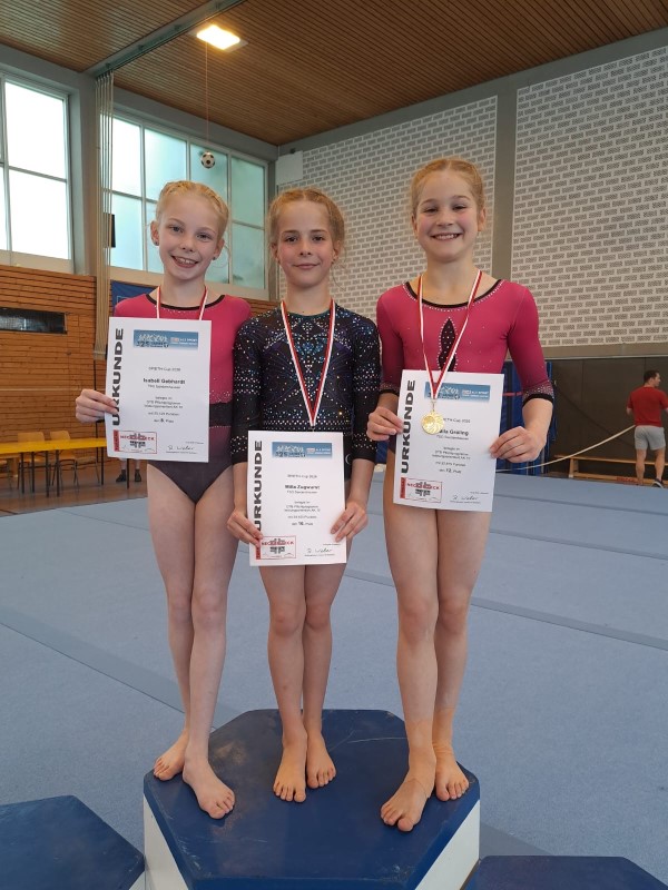 Altersklasse 10 (v.l.n.r.): Isabell Gebhardt, Milla Zugwurst, Mila Gröling (alle TSG Sandershausen)